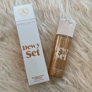 Anastasia Beverly Hills Dewy Set Setting Spray